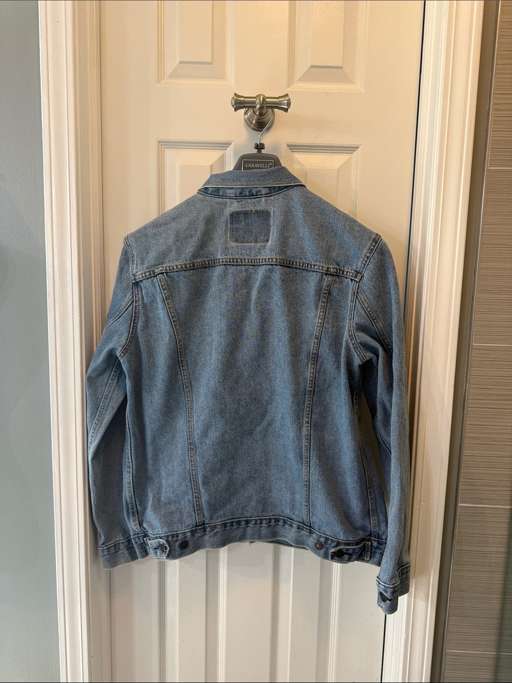 Levi's Men's XL Light Wash Denim Trucker Jean Jacket Classic Button Front - Picture 6 of 13